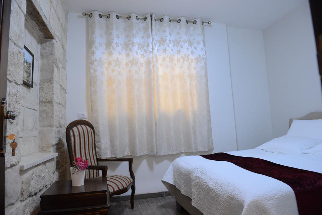Mensa Christi Guesthouse Назарет Екстер'єр фото