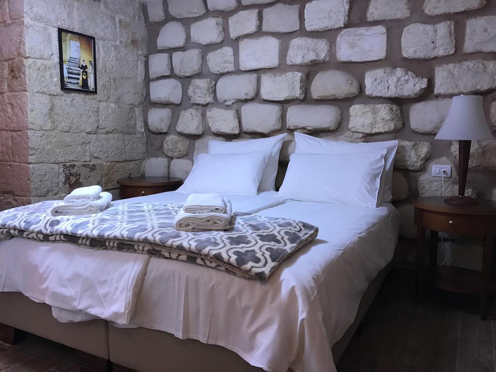 Mensa Christi Guesthouse Назарет Екстер'єр фото
